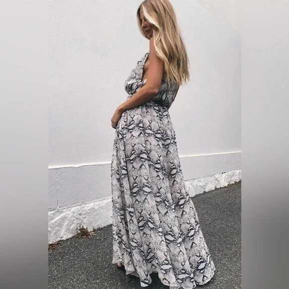 SNDYS Tahyna Animal Reptile Print Halter Maxi Dress - Picture 6 of 8